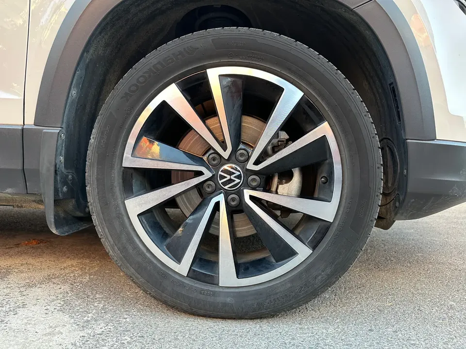 Volkswagen Tharu 280TSI 2WD Luxury Edition 2023 — миниатюра 3