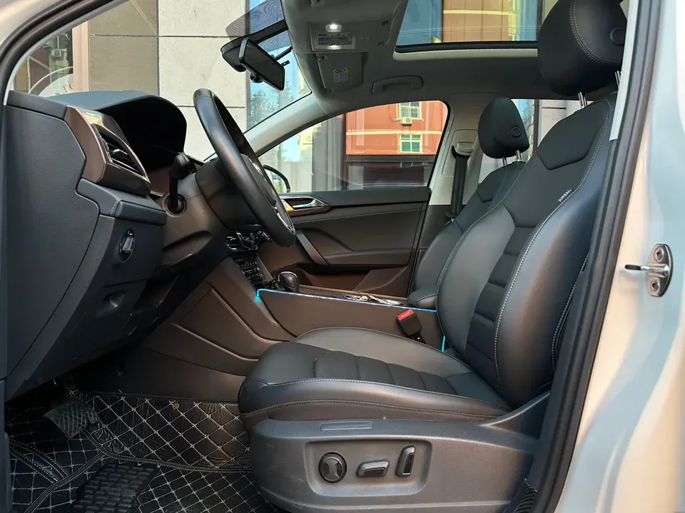 Volkswagen Tharu 280TSI 2WD Luxury Edition 2023 — миниатюра 5