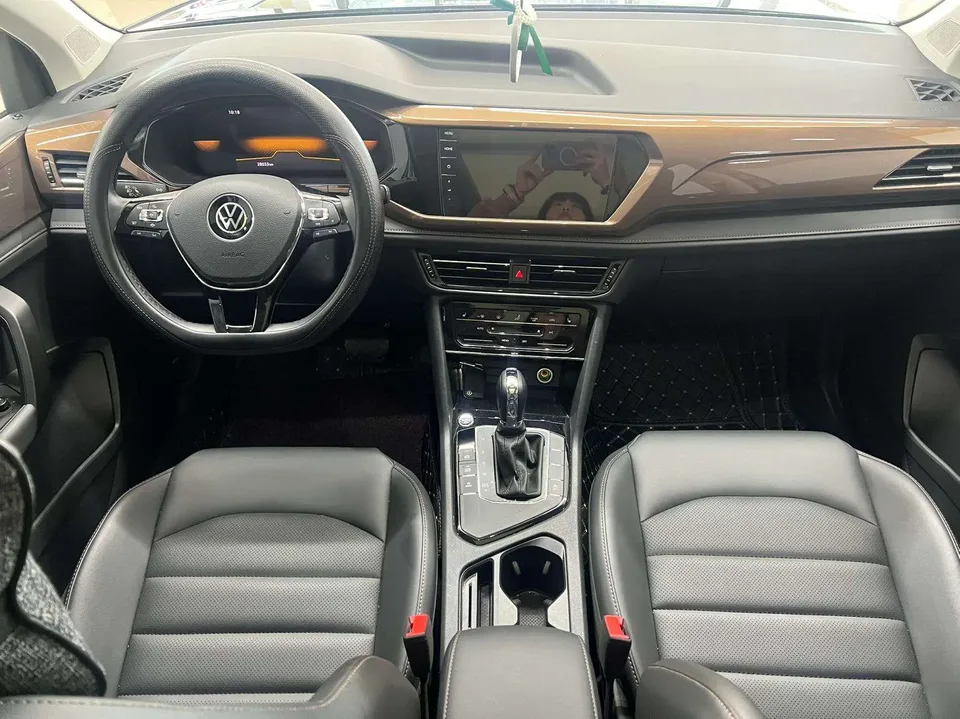 Volkswagen Tharu 280TSI 2WD Luxury Edition 2022 — миниатюра 4
