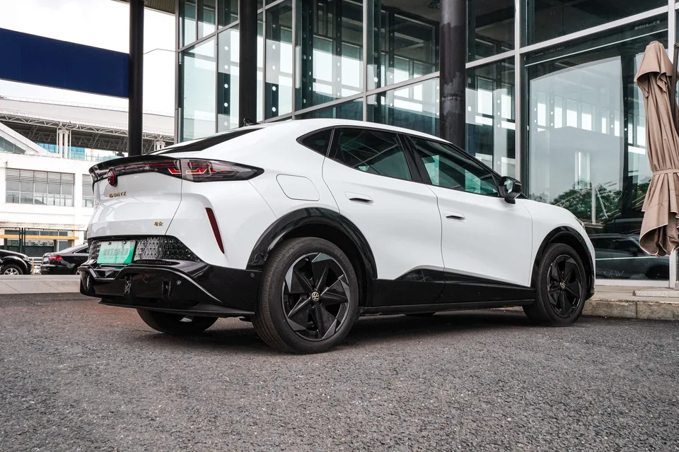 Volkswagen With the crowd06 Ultra facelift with long battery life 2025 — миниатюра 2