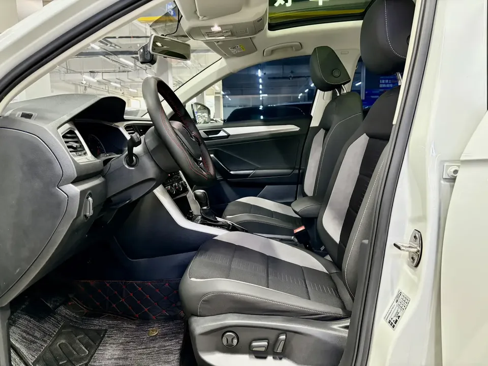 Volkswagen T-Roc Tanyue 280TSI DSG 2WD Elite PLUS 2023 — миниатюра 5