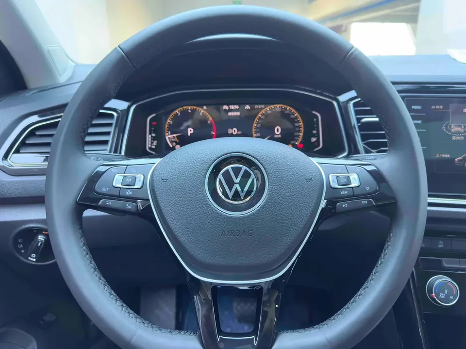 Volkswagen T-Roc Tange 280TSI DSG two-wheel drive comfort PLUS 2022 — миниатюра 4