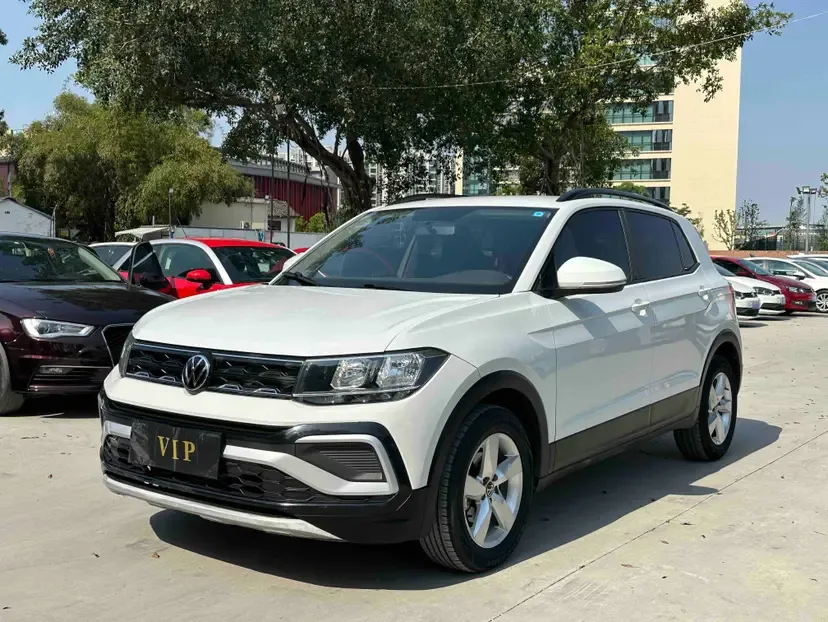 Volkswagen Tu Kai Tu Kai 2023 1.5L Automatic Fashion Edition 2023 — photo 1, buy with delivery to Moscow