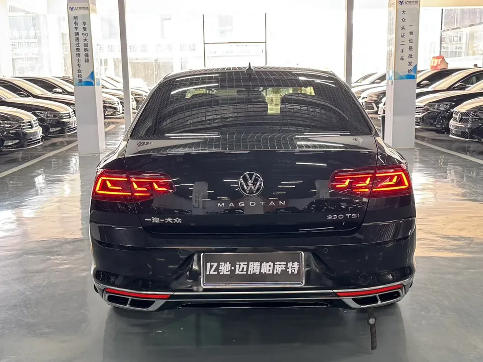 Volkswagen Magotan Magotan 2023 2 million commemorative edition 330TSI DSG luxury model 2024 — миниатюра 2