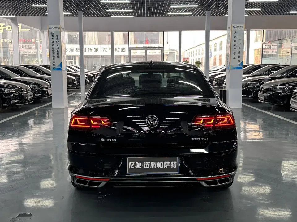 Volkswagen Magotan Magotan 2023 2 million commemorative edition 330TSI DSG luxury model 2022 — миниатюра 2