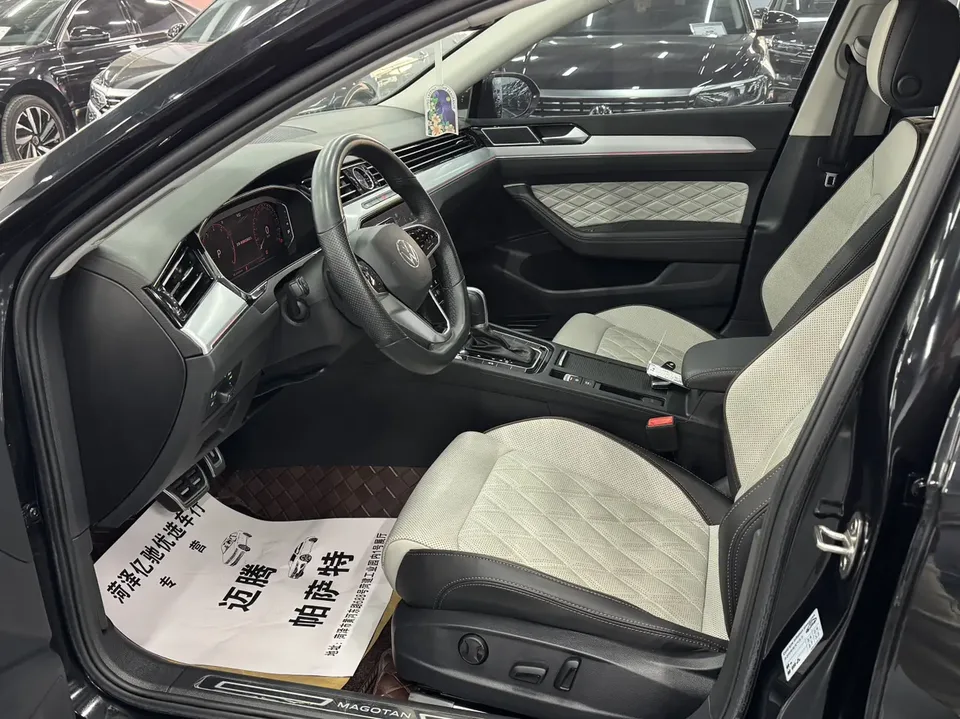 Volkswagen Magotan Magotan 2023 2 million commemorative edition 330TSI DSG luxury model 2022 — миниатюра 3
