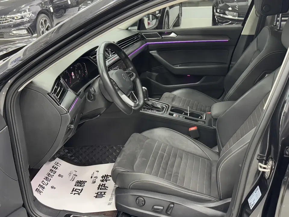 Volkswagen Magotan 330TSI DSG 30th Anniversary Edition 2022 — миниатюра 3