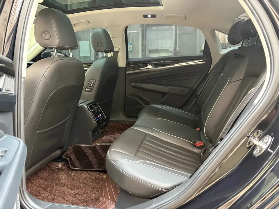 Volkswagen Passat Passat 2022 330TSI Star Elite Edition 2023 — миниатюра 4
