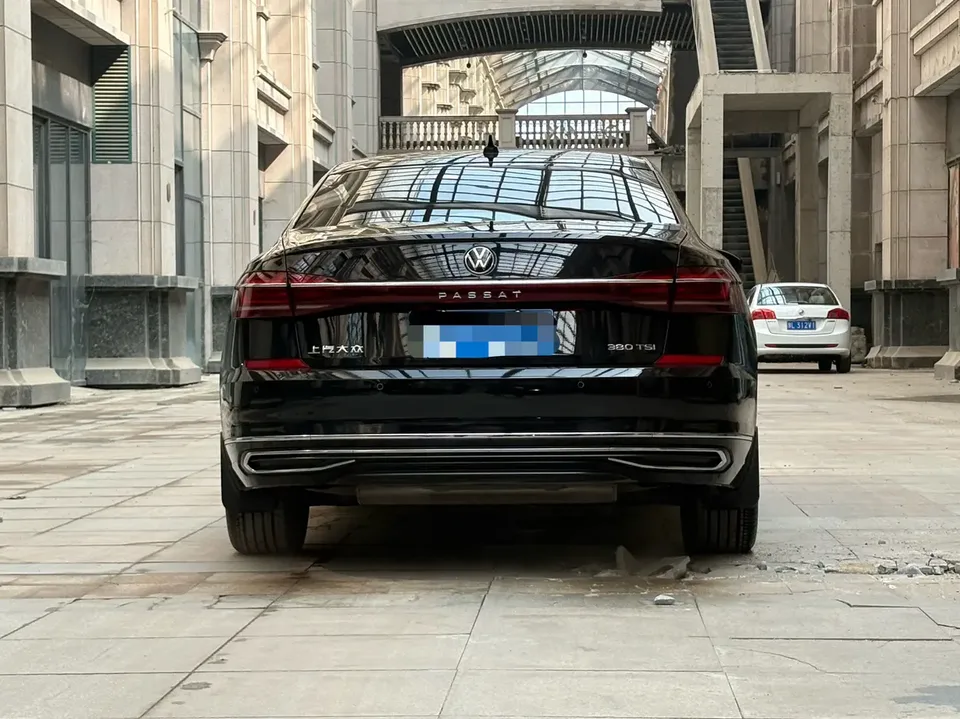 Volkswagen Passat Passat 2022 330TSI Star Elite Edition 2023 — миниатюра 5
