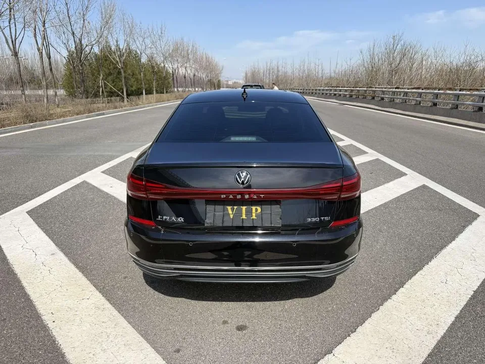Volkswagen Passat facelift 330TSI Star Elite Edition 2023 — миниатюра 2