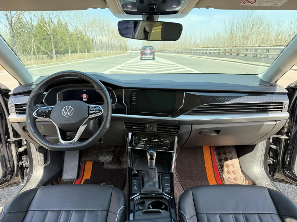 Volkswagen Passat facelift 330TSI Star Elite Edition 2023 — миниатюра 5