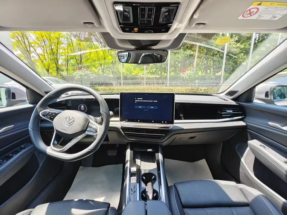 Volkswagen Passat Passat 2025 PRO 380TSI Dragon Edition 2024 — миниатюра 3