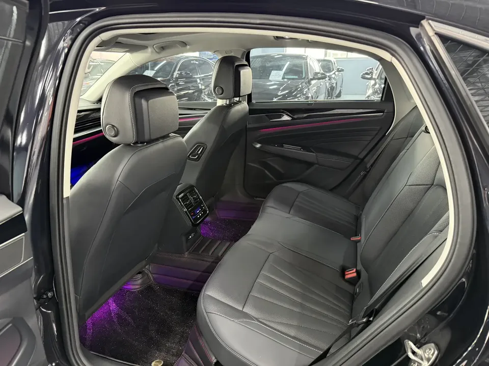 Volkswagen Passat Passat 2025 Outstanding Model 380TSI Dragon Glory Edition 2025 — миниатюра 3