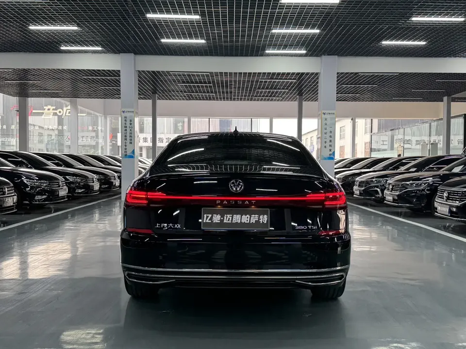 Volkswagen Passat Passat 2025 Outstanding Model 380TSI Dragon Glory Edition 2025 — миниатюра 4