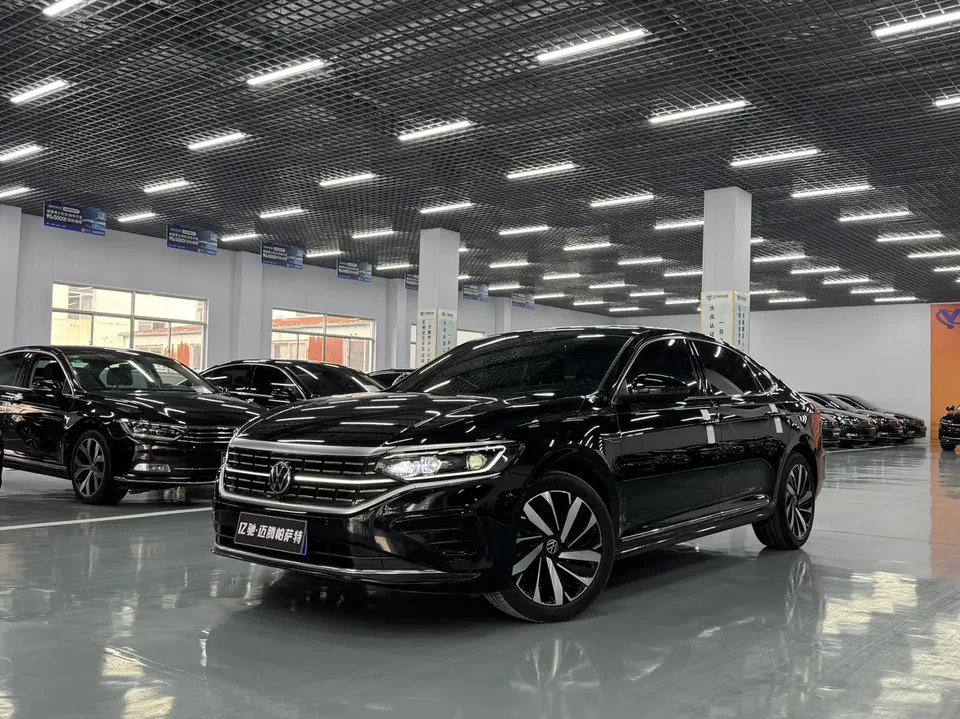Volkswagen Passat 2025