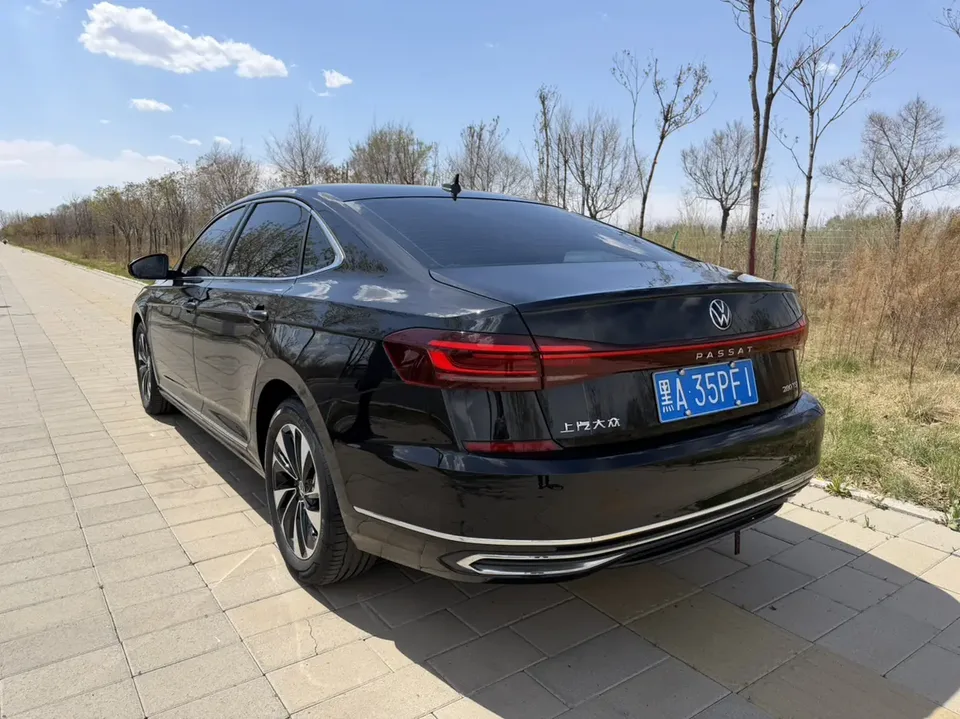 Volkswagen Passat facelift 280TSI Star Elite Edition 2023 — миниатюра 2