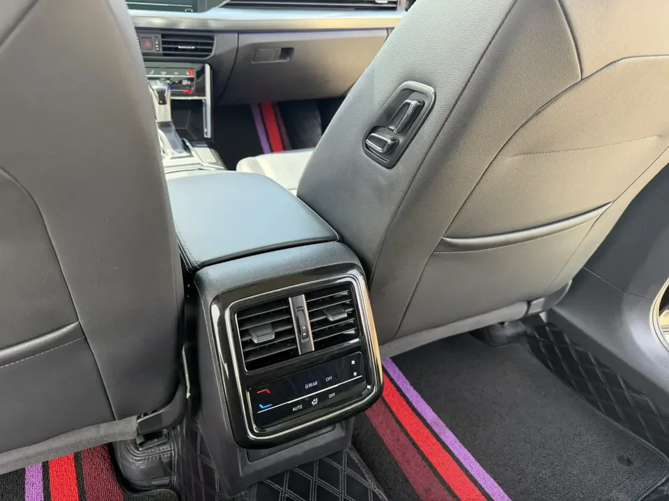 Volkswagen Passat facelift 280TSI Star Elite Edition 2023 — миниатюра 4