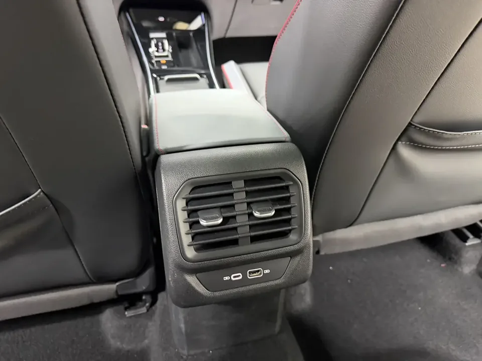 Volkswagen Lamando Lingdu Lingdu L 280TSI DSG Cool Edition 2022 — миниатюра 4