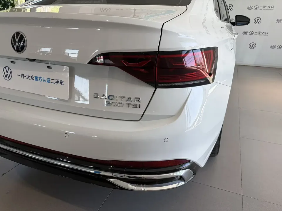 Volkswagen Sagitar 2023 Sagitar 300TSI DSG Beyond Edition 2023 — миниатюра 3