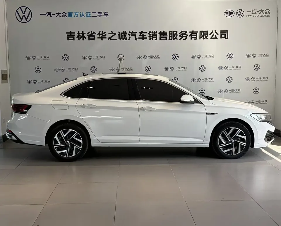 Volkswagen Sagitar 2023 Sagitar 300TSI DSG Beyond Edition 2023 — миниатюра 5