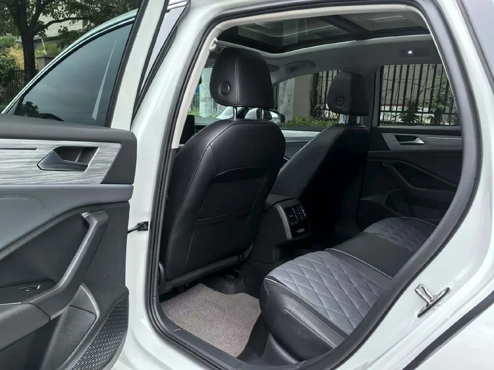 Volkswagen Sagitar Sagitar facelift 300TSI DSG Beyond Edition 2025 — миниатюра 3