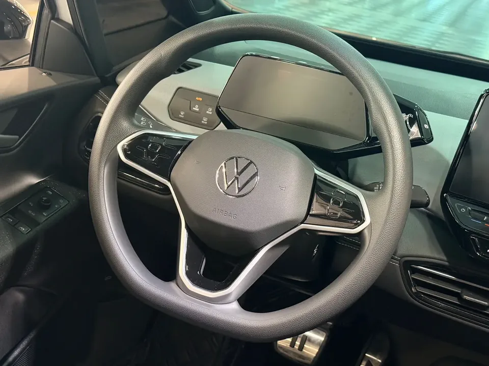 Volkswagen ID.3 Pure Smart Edition 2024 — миниатюра 3