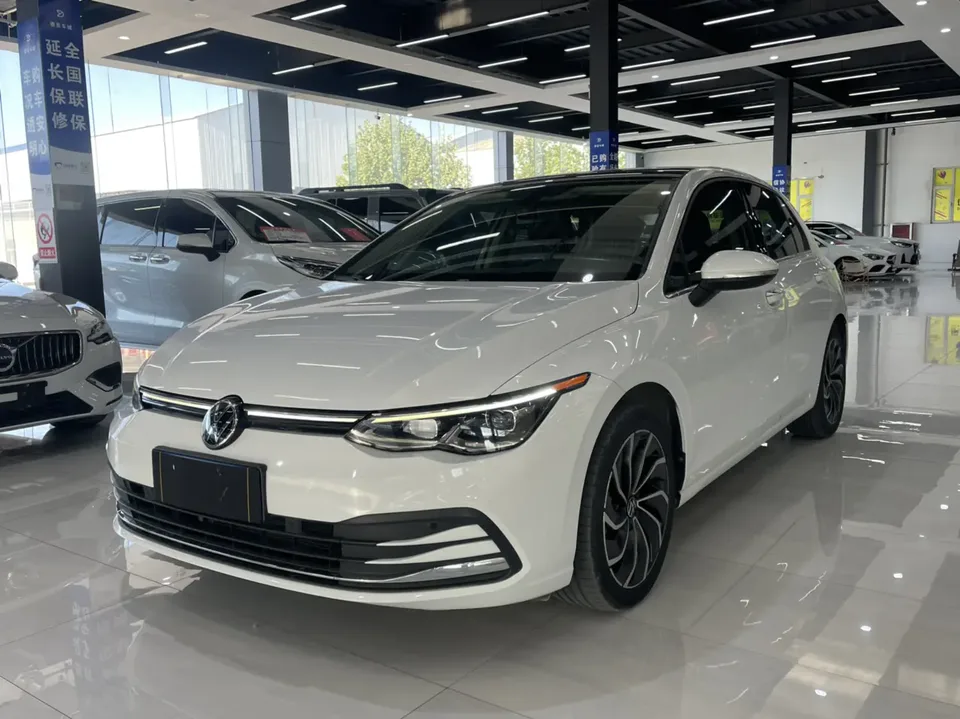 Volkswagen Golf golf 2021 280TSI DSG 30th Anniversary Edition 2022 — photo 1, buy with delivery to Moscow