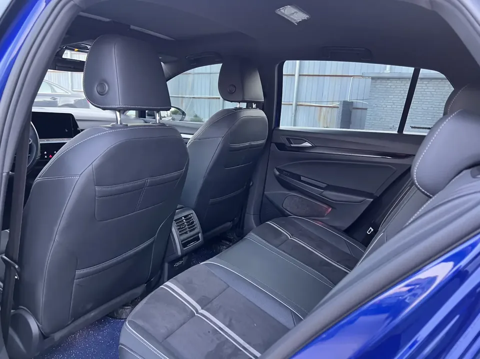 Volkswagen Golf facelift 280TSI DSG R-Line Lite 2023 — миниатюра 5