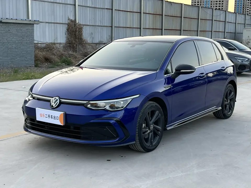 Volkswagen Golf facelift 280TSI DSG R-Line Lite 2023 — фото 1, купить с доставкой в Москву