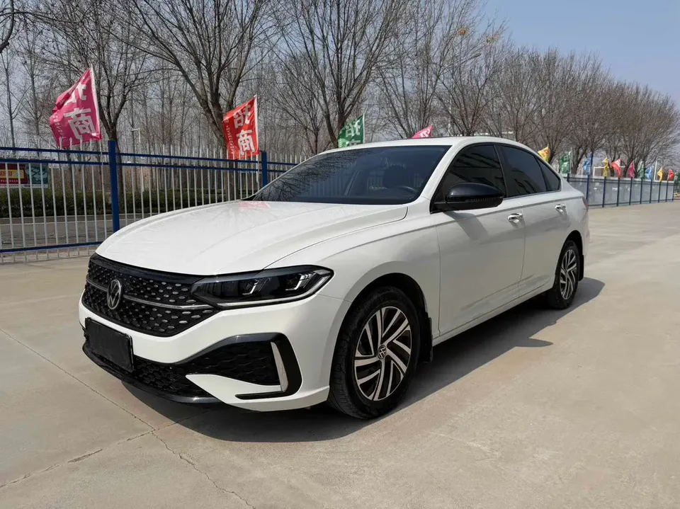 Volkswagen Lavida Lavida 2023 280TSI DSG Starry Sky Edition 2023 — photo 1, buy with delivery to Moscow