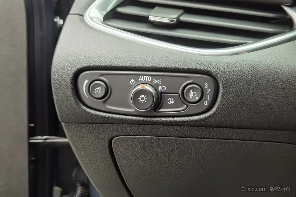 Chevrolet Malibu Xl Malibu XL 2022 Redline 550T Automatic Sharp Edition 2023 — миниатюра 3