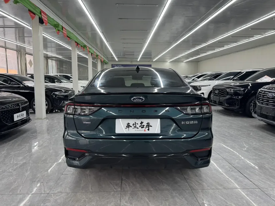 Ford Mondeo 1.5T E-hybrid ST-Line 2023 — миниатюра 2