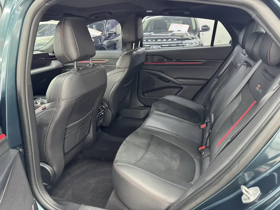 Ford Mondeo 1.5T E-hybrid ST-Line 2023 — миниатюра 3