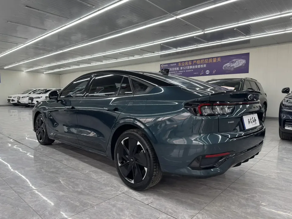 Ford Mondeo 1.5T E-hybrid ST-Line 2023 — миниатюра 4