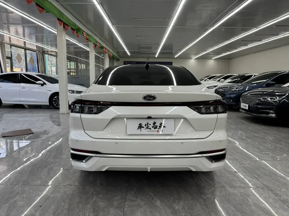 Ford Mondeo Mondeo EcoBoost 245 Extreme Edition 2022 — миниатюра 2