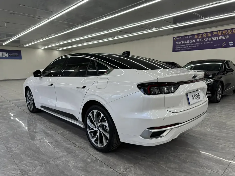 Ford Mondeo Mondeo EcoBoost 245 Extreme Edition 2022 — миниатюра 4