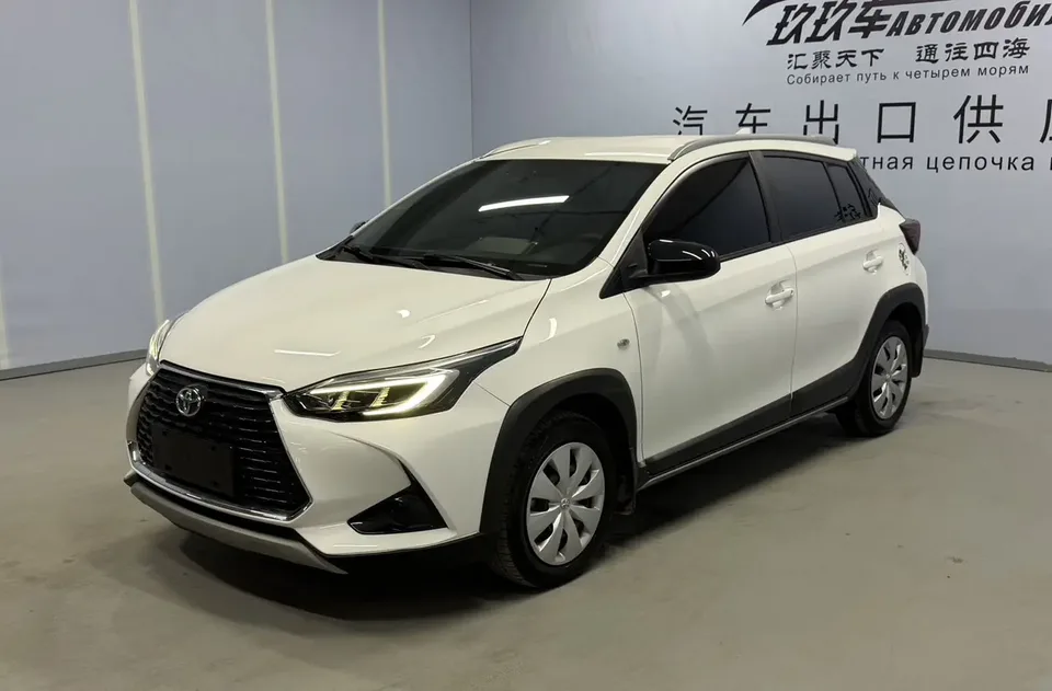 Toyota Yaris L 2022