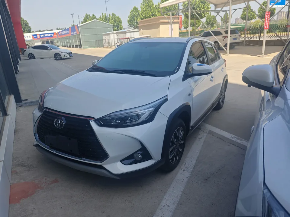 Toyota Yaris L 2023