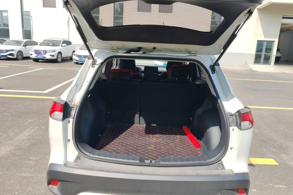 Toyota CorollaCross 2.0L Elite Edition 2023 — миниатюра 5