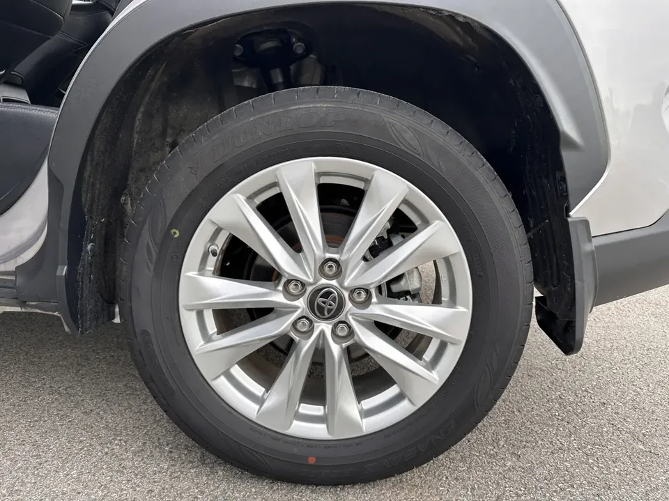 Toyota CorollaCross 2.0L CVT Pioneer Edition 2023 — миниатюра 2