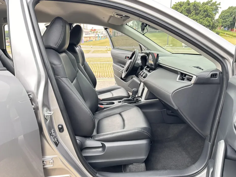 Toyota CorollaCross 2.0L CVT Pioneer Edition 2023 — миниатюра 4