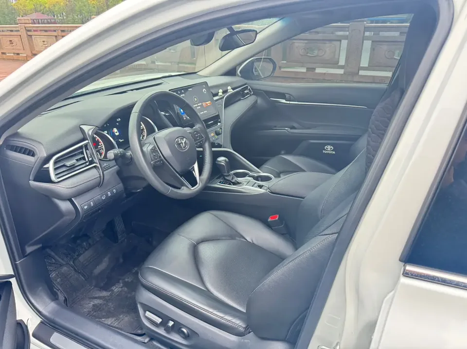 Toyota Camry 2.0G Deluxe Edition 2022 — миниатюра 5