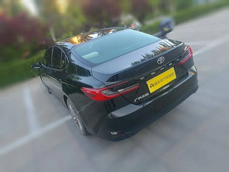 Toyota Camry 2.0E Elite Edition 2025 — миниатюра 5