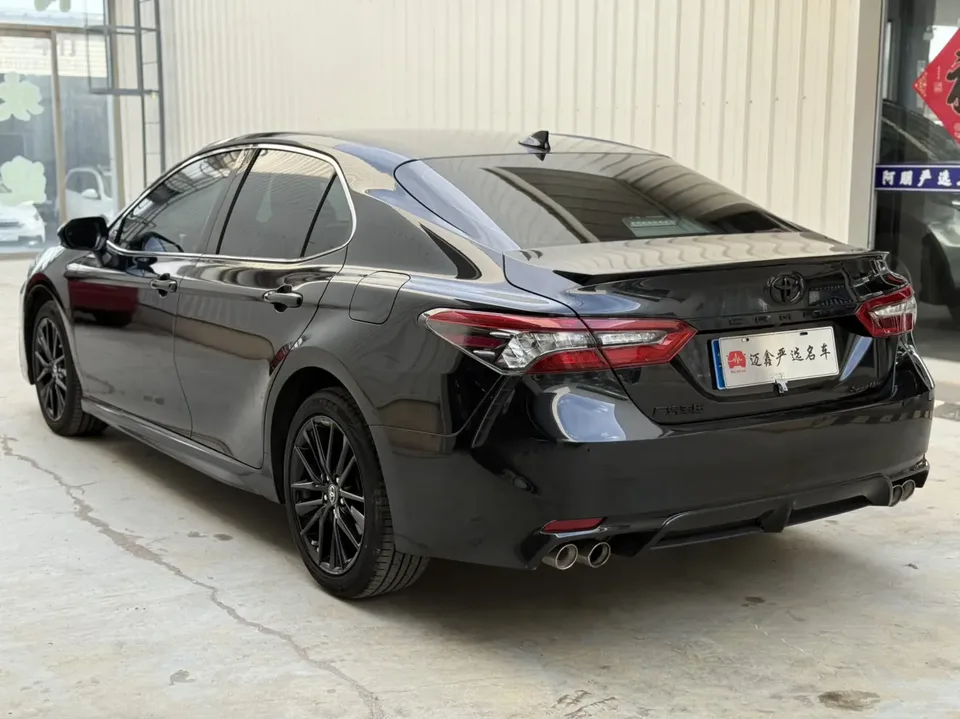 Toyota Camry 2.0GVP Leading Edition 2024 — миниатюра 4
