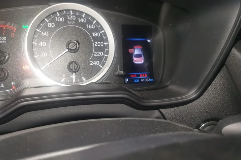 Toyota Levin 2022 Lelink 185T CVT Sports Edition 2022 — миниатюра 4