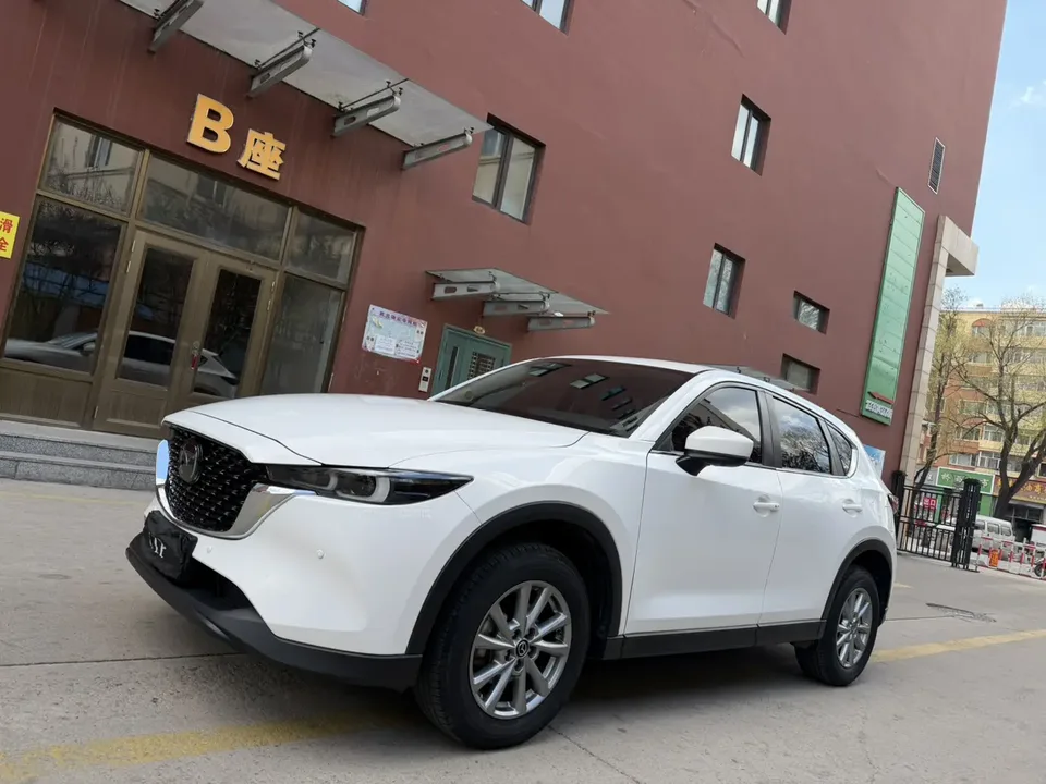 Mazda CX-5 2.0L Automatic 2WD Smart Edition 2023 — фото 1, купить с доставкой в Москву
