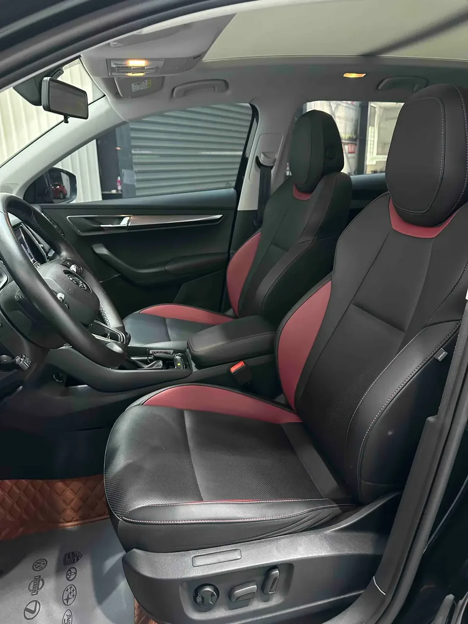 Skoda Karoq TSI280 Luxury Edition 2022 — миниатюра 5