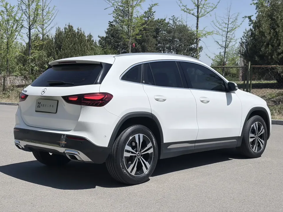 Mercedes-Benz GLA facelift GLA 200 2024 — миниатюра 2