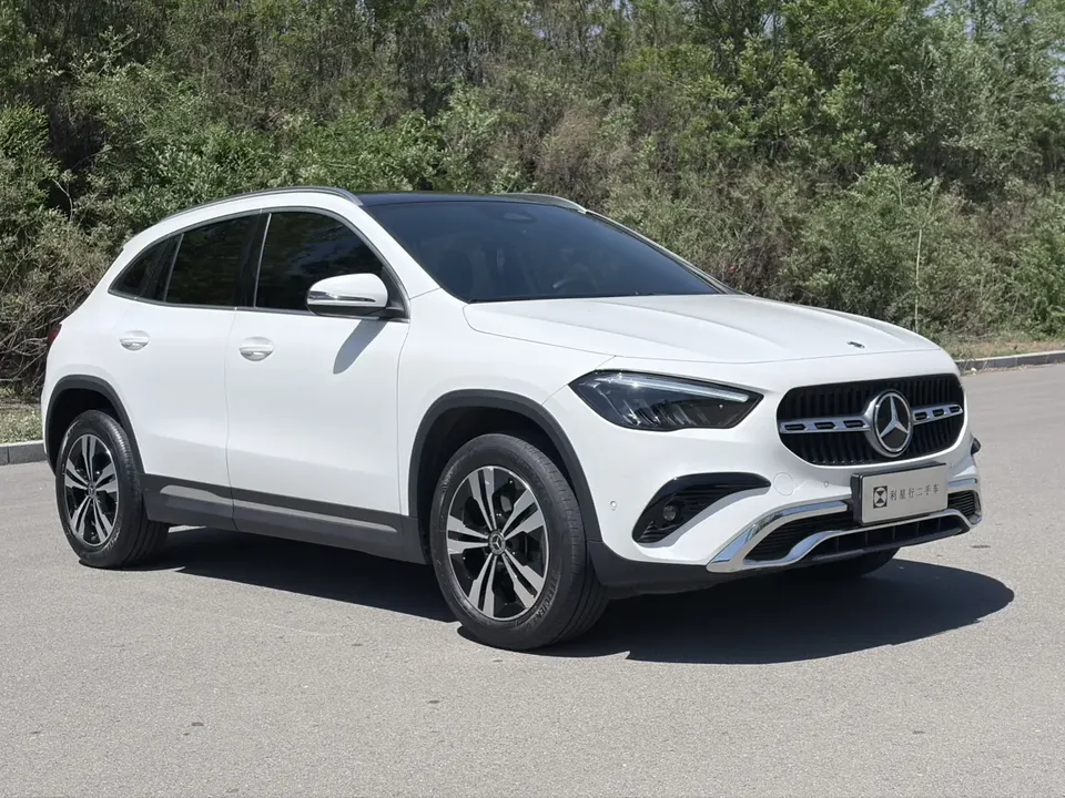 Mercedes-Benz GLA 2024
