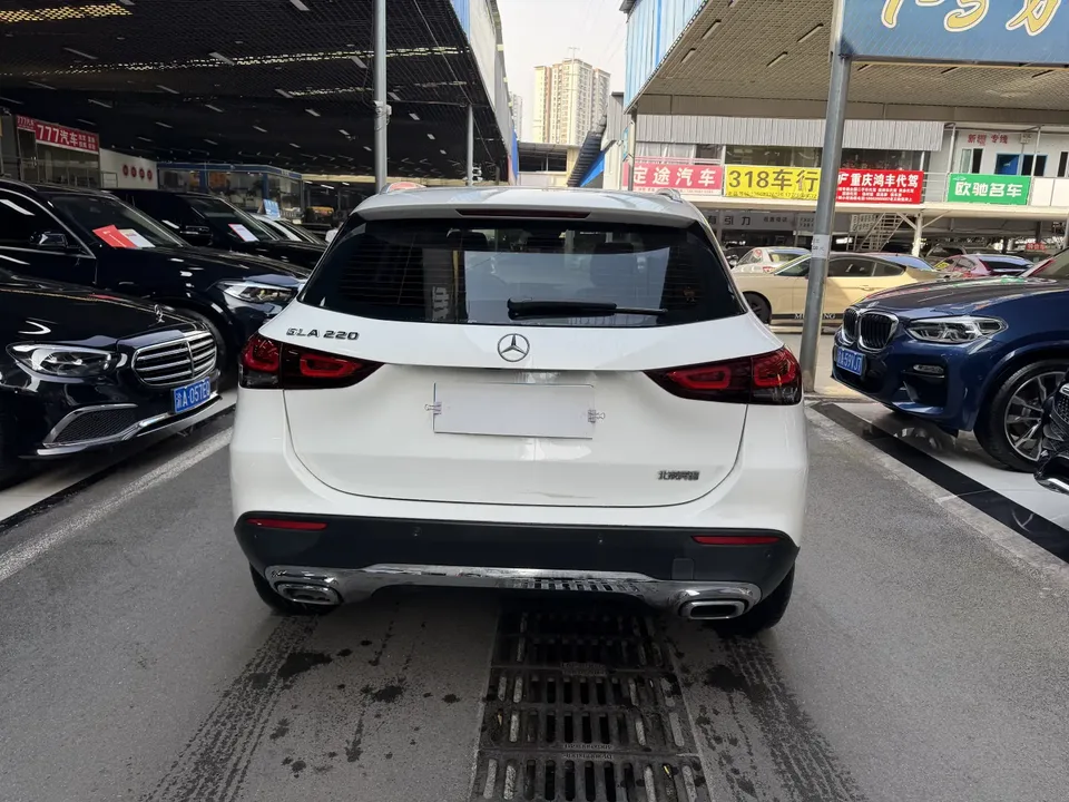 Mercedes-Benz GLA GLA 220 2022 — миниатюра 2